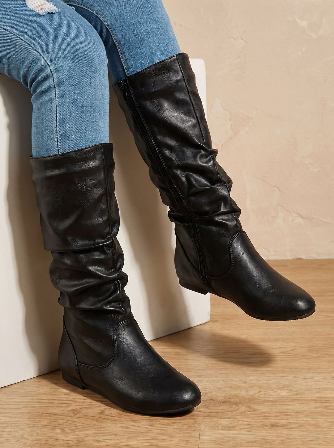 Women's Flat Knee High Boots Gathered-Shaft Side-Zip Round-Toe - Black